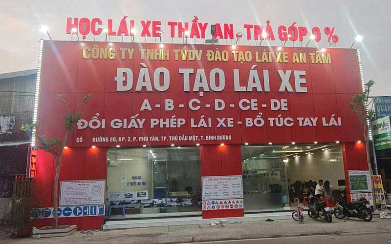 Học Bằng Lái Xe Ô Tô Hạng B Tại Thuận An